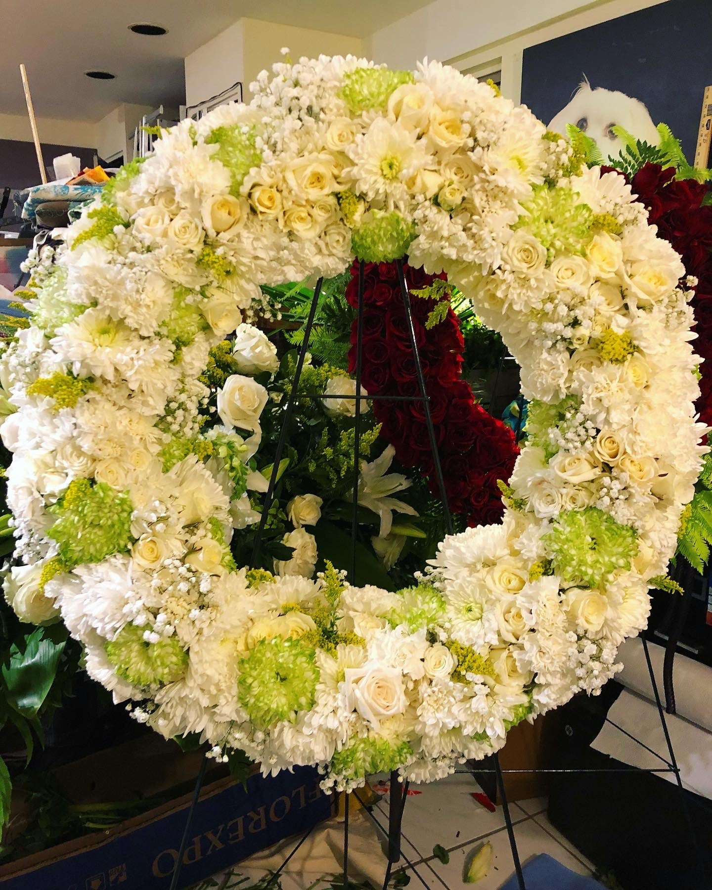 Shades of White - Medium Wreath